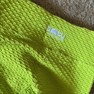 Women’s booty by Brabants lime leggings. Sold out